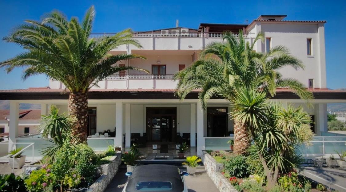 Hotel Vallisdea Sala Consilina Bagian luar foto