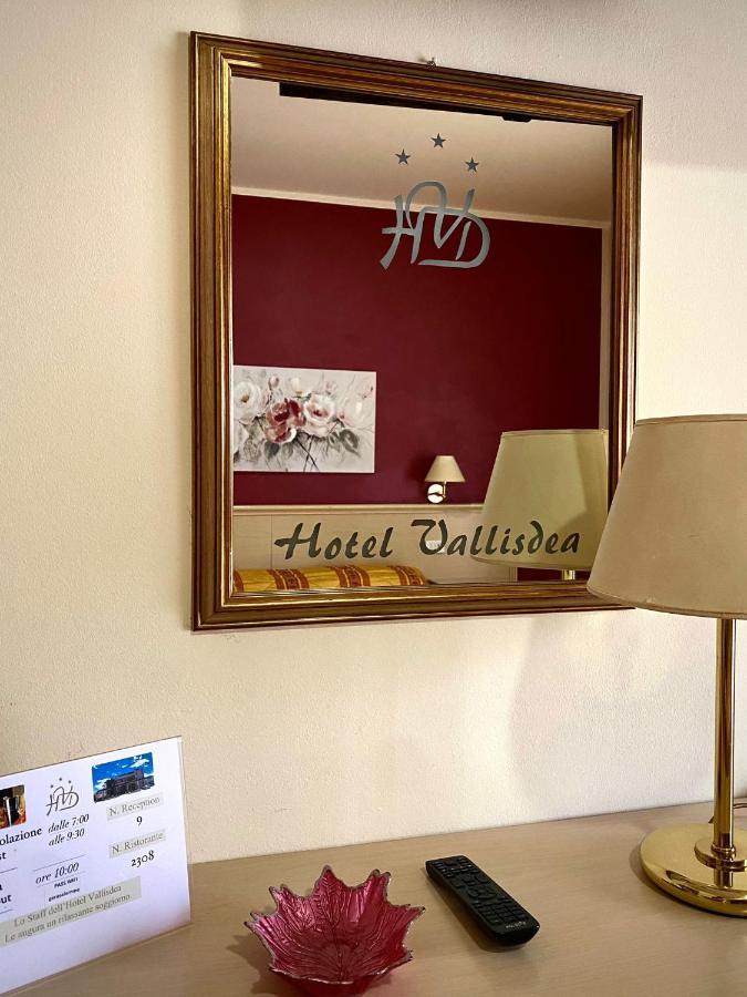 Hotel Vallisdea Sala Consilina Bagian luar foto