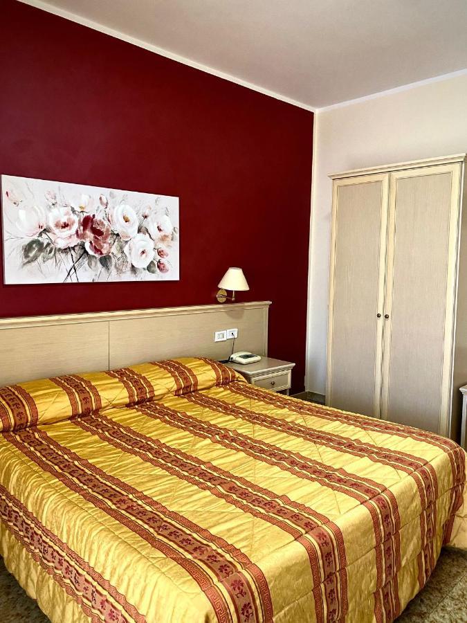 Hotel Vallisdea Sala Consilina Bagian luar foto