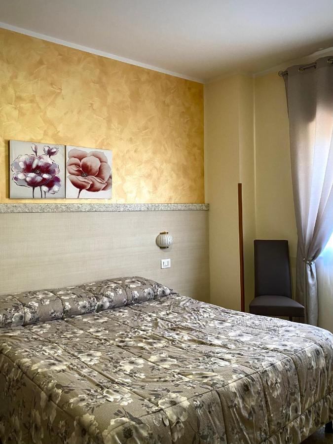 Hotel Vallisdea Sala Consilina Bagian luar foto