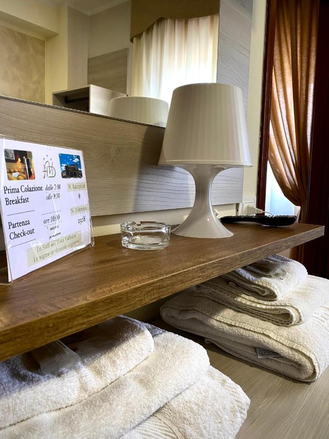 Hotel Vallisdea Sala Consilina Bagian luar foto