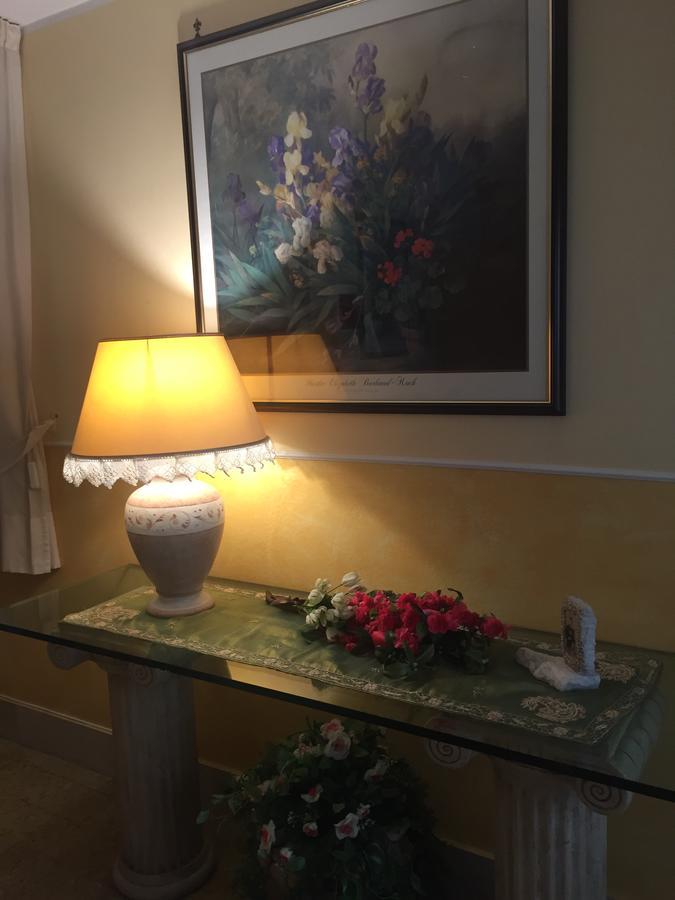 Hotel Vallisdea Sala Consilina Bagian luar foto