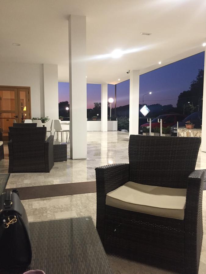 Hotel Vallisdea Sala Consilina Bagian luar foto