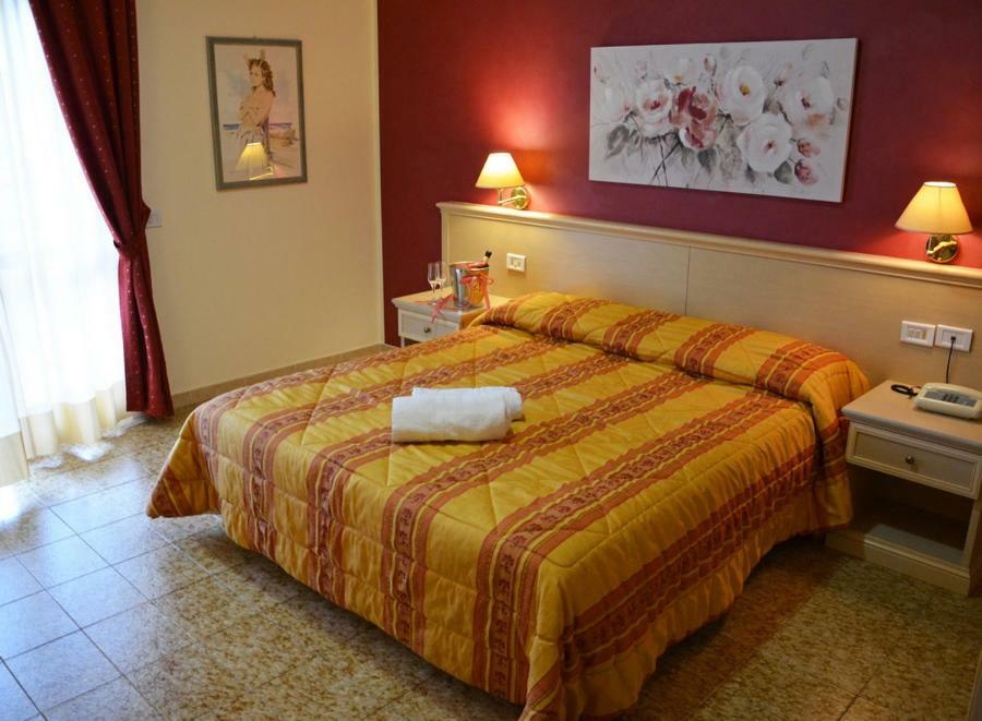Hotel Vallisdea Sala Consilina Bagian luar foto
